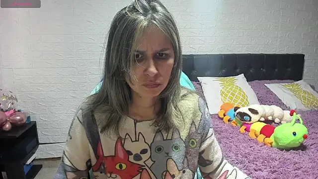 Snapshot of lauren_ashlee chatting on February 2025 02:22:02 PM lauren ashlee online show from February 2025 02:22:02 PM