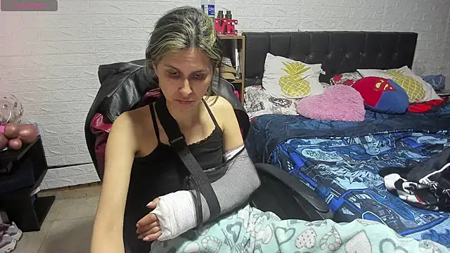 Snapshot of lauren_ashlee chatting on March 2025 02:44:01 PM lauren ashlee online show from March 2025 02:44:01 PM