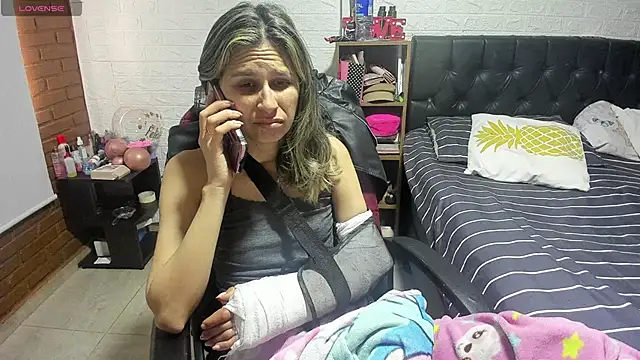 Snapshot of lauren_ashlee chatting on March 2025 04:20:02 PM lauren ashlee online show from March 2025 04:20:02 PM