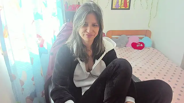 Snapshot of lauren_ashlee chatting on September 2025 01:34:02 PM lauren ashlee online show from September 2025 01:34:02 PM