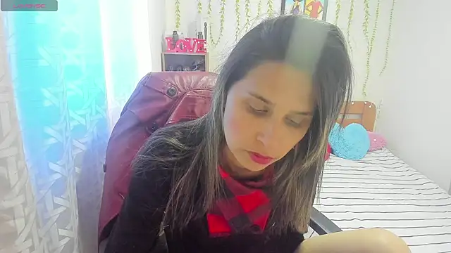 Snapshot of lauren_ashlee chatting on October 2025 03:44:01 PM lauren ashlee online show from October 2025 03:44:01 PM