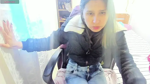 Snapshot of lauren_ashlee chatting on October 2025 02:20:01 PM lauren ashlee online show from October 2025 02:20:01 PM