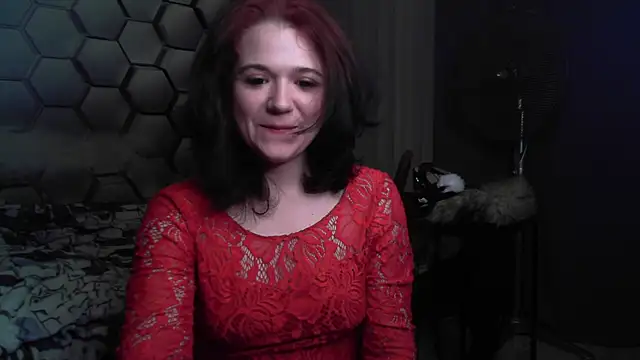 Naomi Robbins Love online show from October 2025 08:11:02 AM