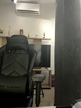 LunaBaker-1 online show from October 2025 08:37:02 PM