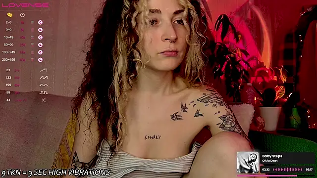 IttyKitty online show from October 2025 10:54:02 PM