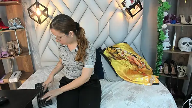 SakuraLee  online show from January 2025 07:44:02 PM