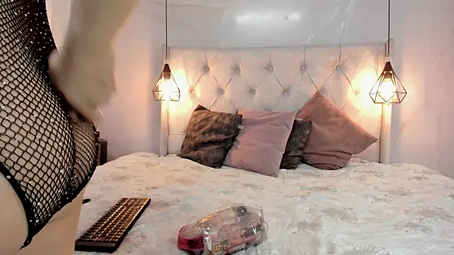 SakuraLee  online show from October 2025 01:31:01 PM