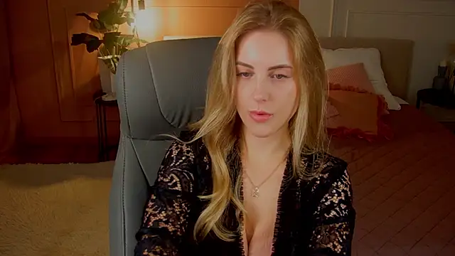 Snapshot of anita_blairr chatting on October 2025 12:52:02 AM anita blairr online show from October 2025 12:52:02 AM