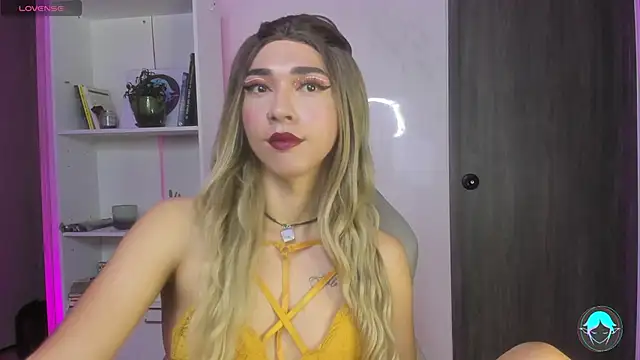 Snapshot of sofi_elfqueen chatting on February 2025 12:27:02 AM sofi elfqueen online show from February 2025 12:27:02 AM