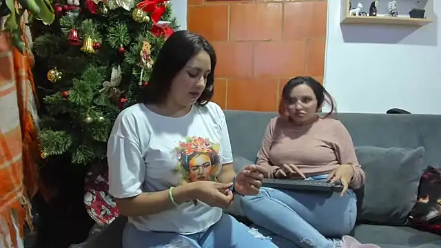  girls on fire  online show from December 2024 11:35:02 PM