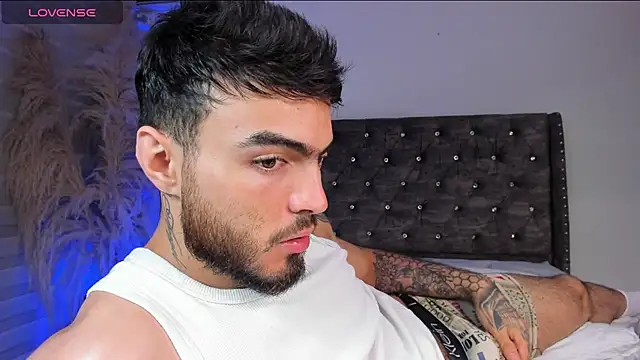 Snapshot of Paulwolf69 chatting on December 2024 04:58:02 AM Paulwolf69 online show from December 2024 04:58:02 AM