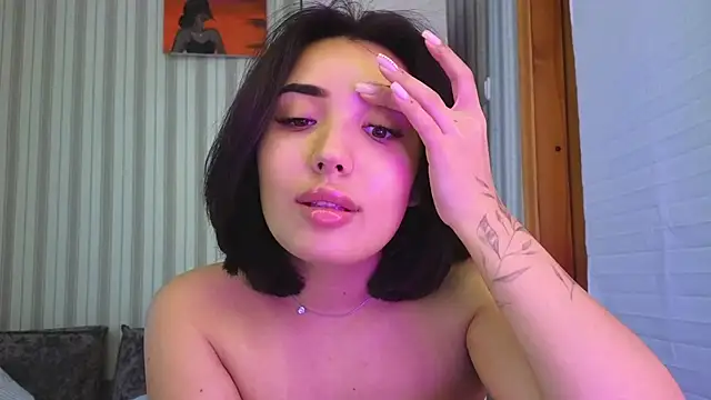 lily  foster online show from October 2025 07:09:02 AM