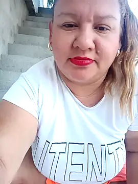 HORNY MATURE25 online show from January 2025 04:06:01 PM