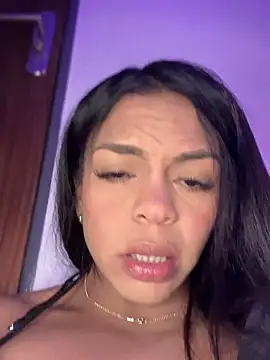 Snapshot of Charly_ chatting on February 2025 05:54:02 PM Charly online show from February 2025 05:54:02 PM