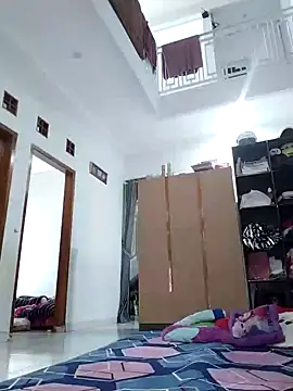 Snapshot of Dwirosebig chatting on October 2025 05:17:02 AM Dwirosebig online show from October 2025 05:17:02 AM