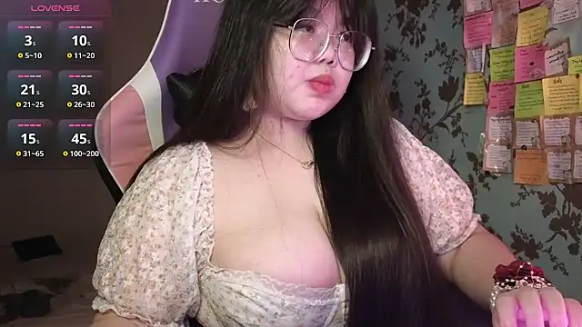 ANNELIESE  online show from December 2024 07:34:01 PM