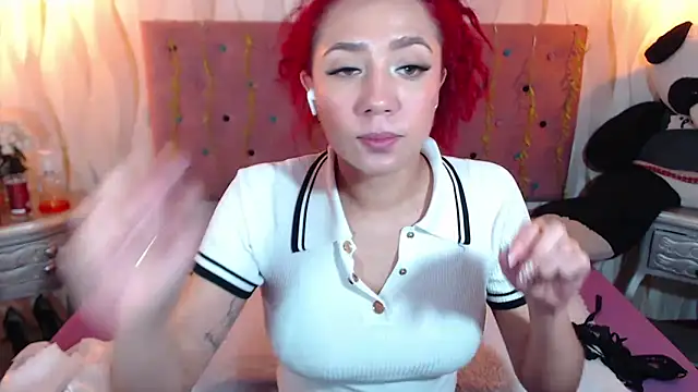 IsabelaLatina online show from October 2025 02:17:02 PM