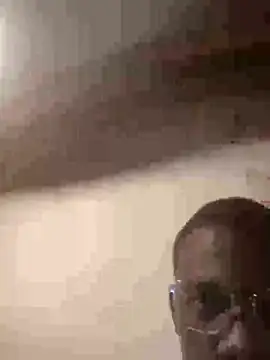 Snapshot of la_chiennete chatting on October 2025 07:45:02 PM la chiennete online show from October 2025 07:45:02 PM