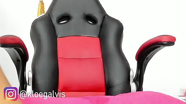 Snapshot of Kloe-squirts chatting on February 2025 01:22:01 PM Kloe-squirts online show from February 2025 01:22:01 PM