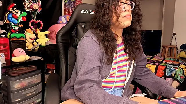 Snapshot of ShinyCherub chatting on September 2025 04:42:01 PM ShinyCherub online show from September 2025 04:42:01 PM