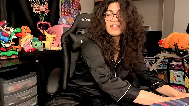 Snapshot of ShinyCherub chatting on September 2025 04:32:02 PM ShinyCherub online show from September 2025 04:32:02 PM