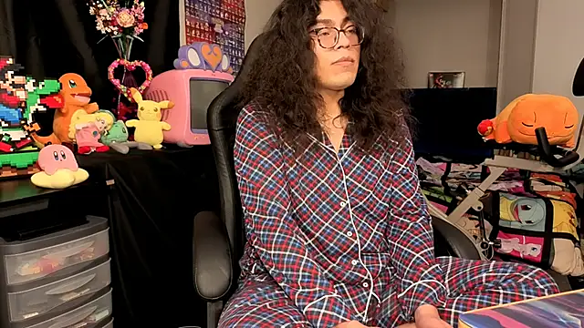 Snapshot of ShinyCherub chatting on September 2025 04:38:01 AM ShinyCherub online show from September 2025 04:38:01 AM