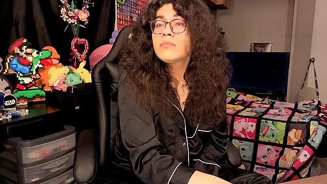 Snapshot of ShinyCherub chatting on September 2025 06:17:02 AM ShinyCherub online show from September 2025 06:17:02 AM