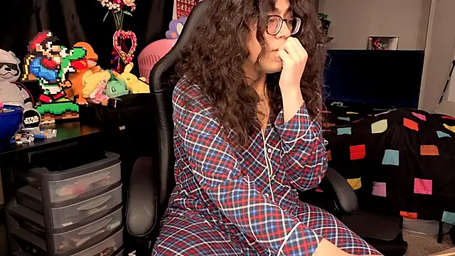 Snapshot of ShinyCherub chatting on September 2025 07:18:02 PM ShinyCherub online show from September 2025 07:18:02 PM