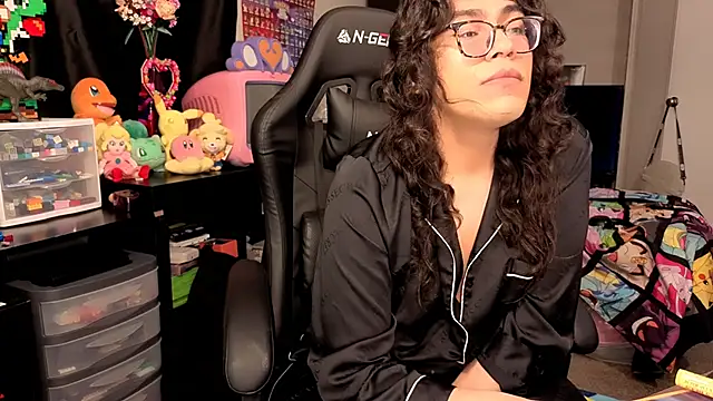 Snapshot of ShinyCherub chatting on September 2025 01:54:01 AM ShinyCherub online show from September 2025 01:54:01 AM