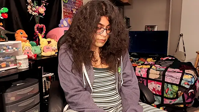 Snapshot of ShinyCherub chatting on October 2025 05:38:01 AM ShinyCherub online show from October 2025 05:38:01 AM