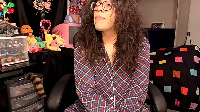 Snapshot of ShinyCherub chatting on October 2025 07:12:02 PM ShinyCherub online show from October 2025 07:12:02 PM