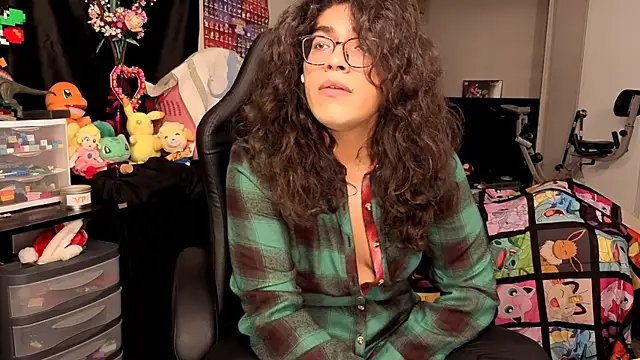 Snapshot of ShinyCherub chatting on October 2025 05:24:02 PM ShinyCherub online show from October 2025 05:24:02 PM