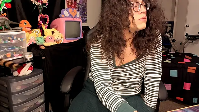 Snapshot of ShinyCherub chatting on October 2025 10:38:02 AM ShinyCherub online show from October 2025 10:38:02 AM