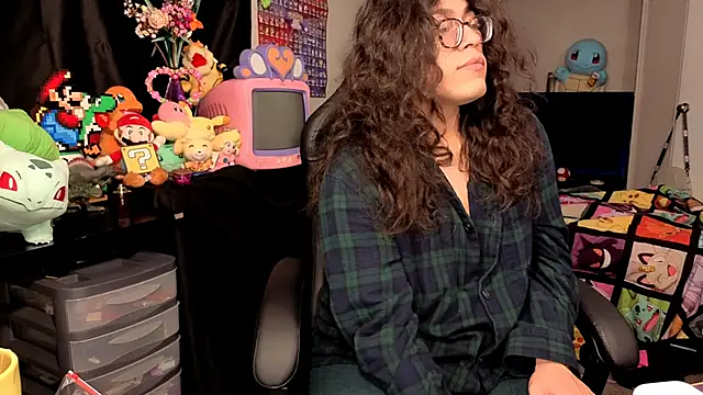 Snapshot of ShinyCherub chatting on November 2025 12:24:01 AM ShinyCherub online show from November 2025 12:24:01 AM