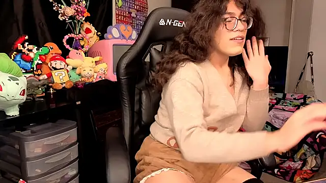 Snapshot of ShinyCherub chatting on November 2025 02:24:02 AM ShinyCherub online show from November 2025 02:24:02 AM