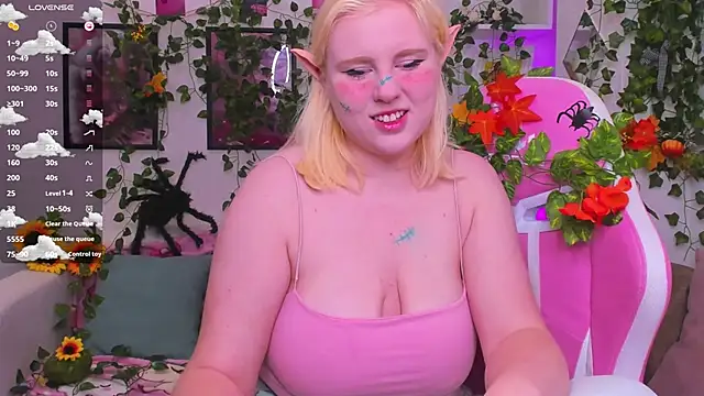 Snapshot of art_lovee chatting on October 2025 02:19:01 AM art lovee online show from October 2025 02:19:01 AM