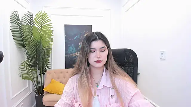 AnneTLi online show from November 2025 03:16:02 AM