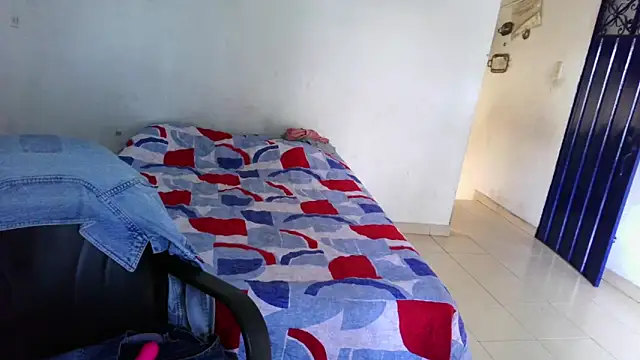 almaswan1 online show from January 2025 05:19:01 PM