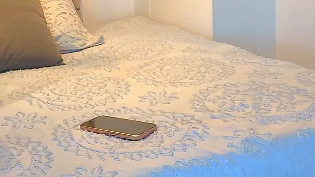 KeryHillson online show from November 2025 12:16:01 PM