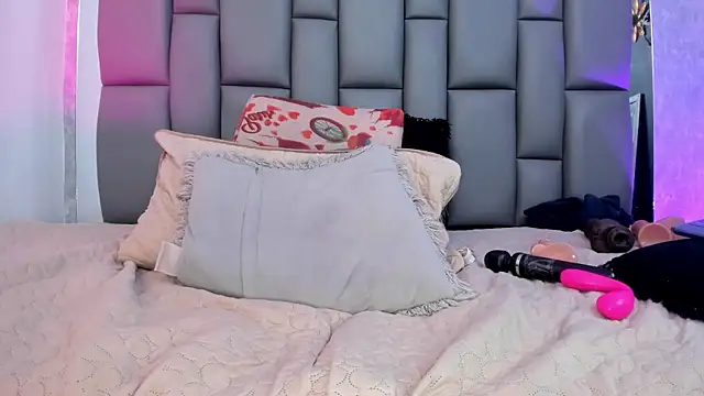  MiaBrown  online show from January 2025 06:12:02 PM