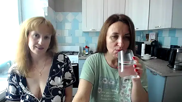 Snapshot of DonnaMagdalena chatting on September 2025 07:52:01 AM DonnaMagdalena online show from September 2025 07:52:01 AM