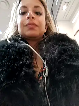 Cute Anissa online show from December 2024 01:24:02 PM