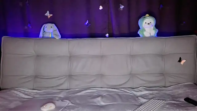 Snapshot of intolerable_girl chatting on November 2025 07:10:02 AM intolerable girl online show from November 2025 07:10:02 AM