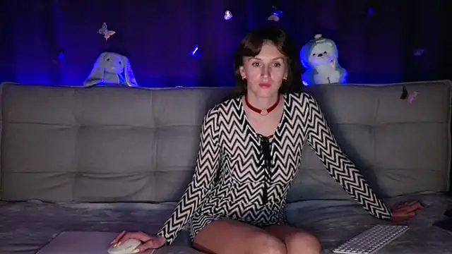 Snapshot of intolerable_girl chatting on November 2025 08:31:02 AM intolerable girl online show from November 2025 08:31:02 AM