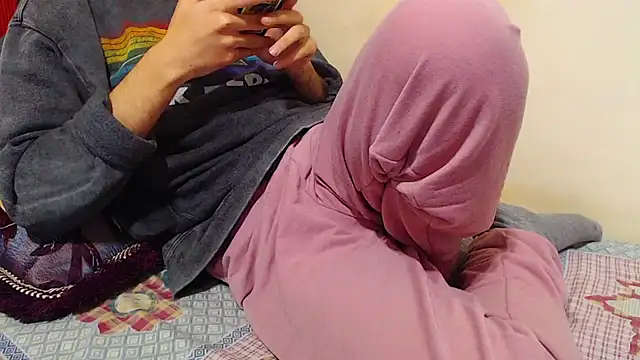 Snapshot of Alexdelarge323 chatting on January 2025 11:13:02 AM Alexdelarge323 online show from January 2025 11:13:02 AM