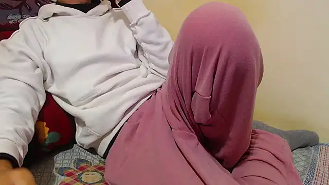 Snapshot of Alexdelarge323 chatting on February 2025 04:36:02 PM Alexdelarge323 online show from February 2025 04:36:02 PM