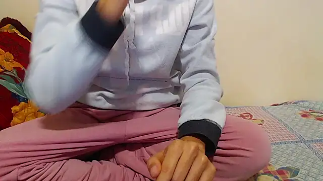 Snapshot of Alexdelarge323 chatting on March 2025 12:25:02 PM Alexdelarge323 online show from March 2025 12:25:02 PM