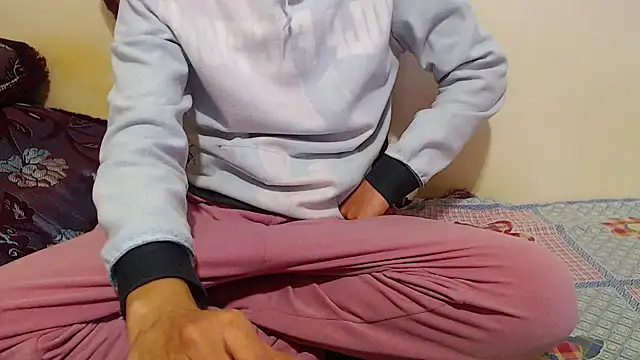 Snapshot of Alexdelarge323 chatting on March 2025 03:42:02 PM Alexdelarge323 online show from March 2025 03:42:02 PM