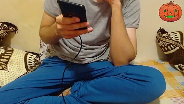 Snapshot of Alexdelarge323 chatting on October 2025 11:31:02 AM Alexdelarge323 online show from October 2025 11:31:02 AM