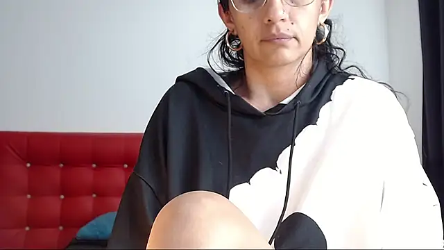 Lucynaugthyy online show from January 2025 11:30:02 AM